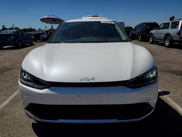 2024 KIA EV6