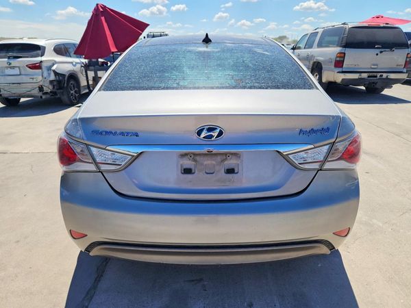 2012 HYUNDAI SONATA Middle level