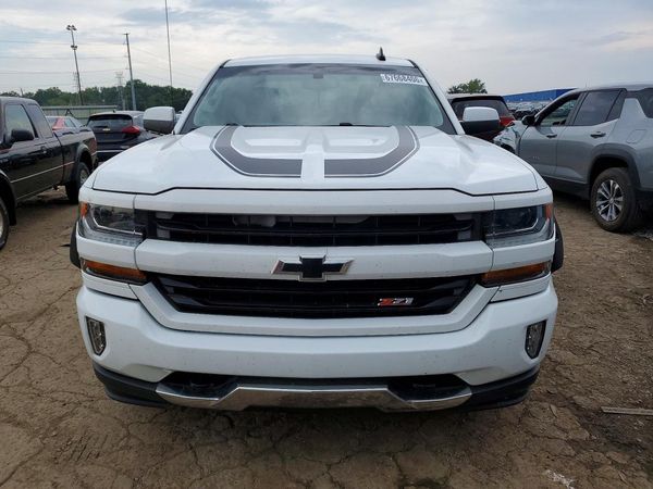 2017 CHEVROLET SILVERADO LT