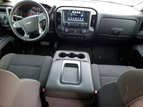 2017 CHEVROLET SILVERADO LT