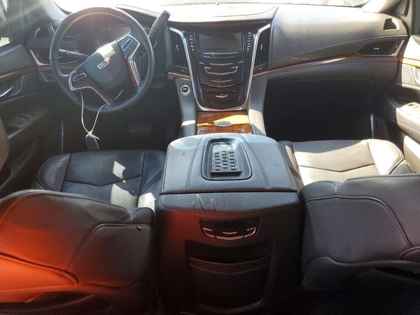 2016 CADILLAC ESCALADE Luxury — CKPT