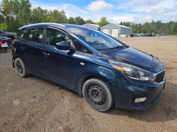 2017 KIA RONDO