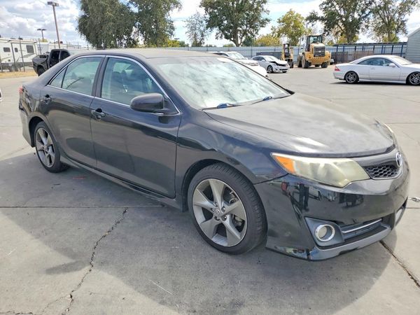 2012 TOYOTA CAMRY