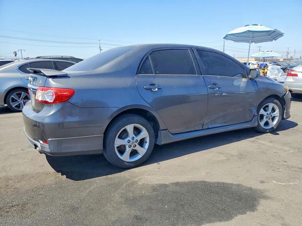 2013 TOYOTA COROLLA