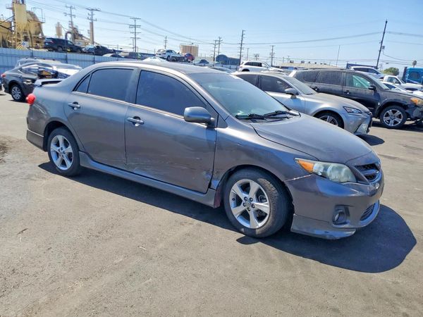 2013 TOYOTA COROLLA