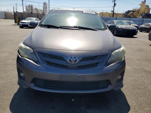 2013 TOYOTA COROLLA