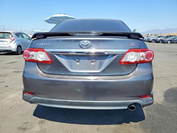 2013 TOYOTA COROLLA