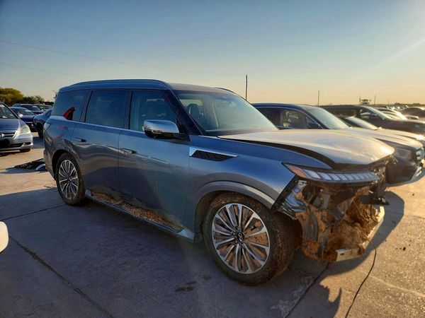 2025 INFINITI QX80 Sensory — Passenger 3/4
