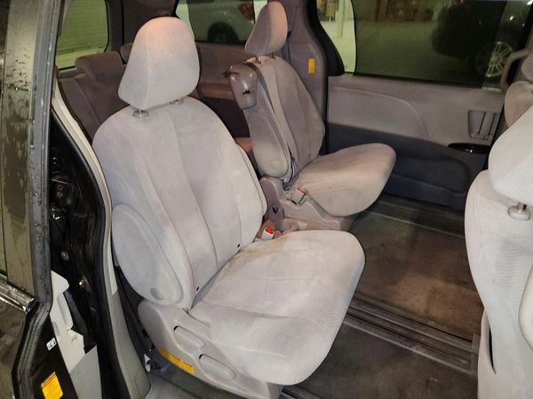 2014 TOYOTA SIENNA