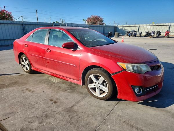 2012 TOYOTA CAMRY — Passenger 3/4