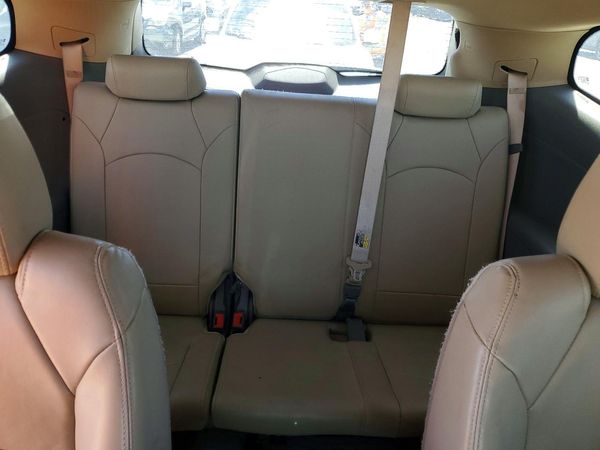 2012 CHEVROLET TRAVERSE 2LT