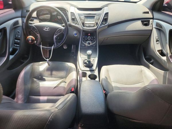 2014 HYUNDAI ELANTRA GLS (Middle)