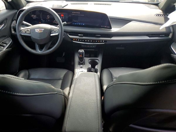 2025 CADILLAC XT4