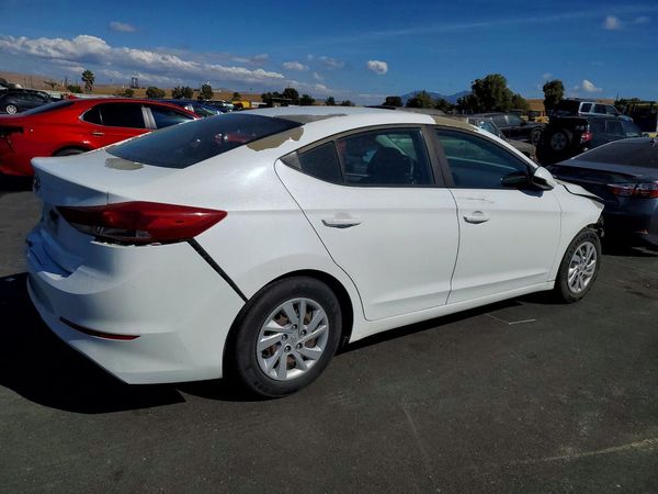 2018 HYUNDAI ELANTRA SE