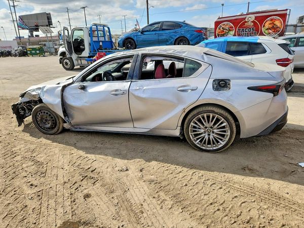 2023 LEXUS IS 300 Premium