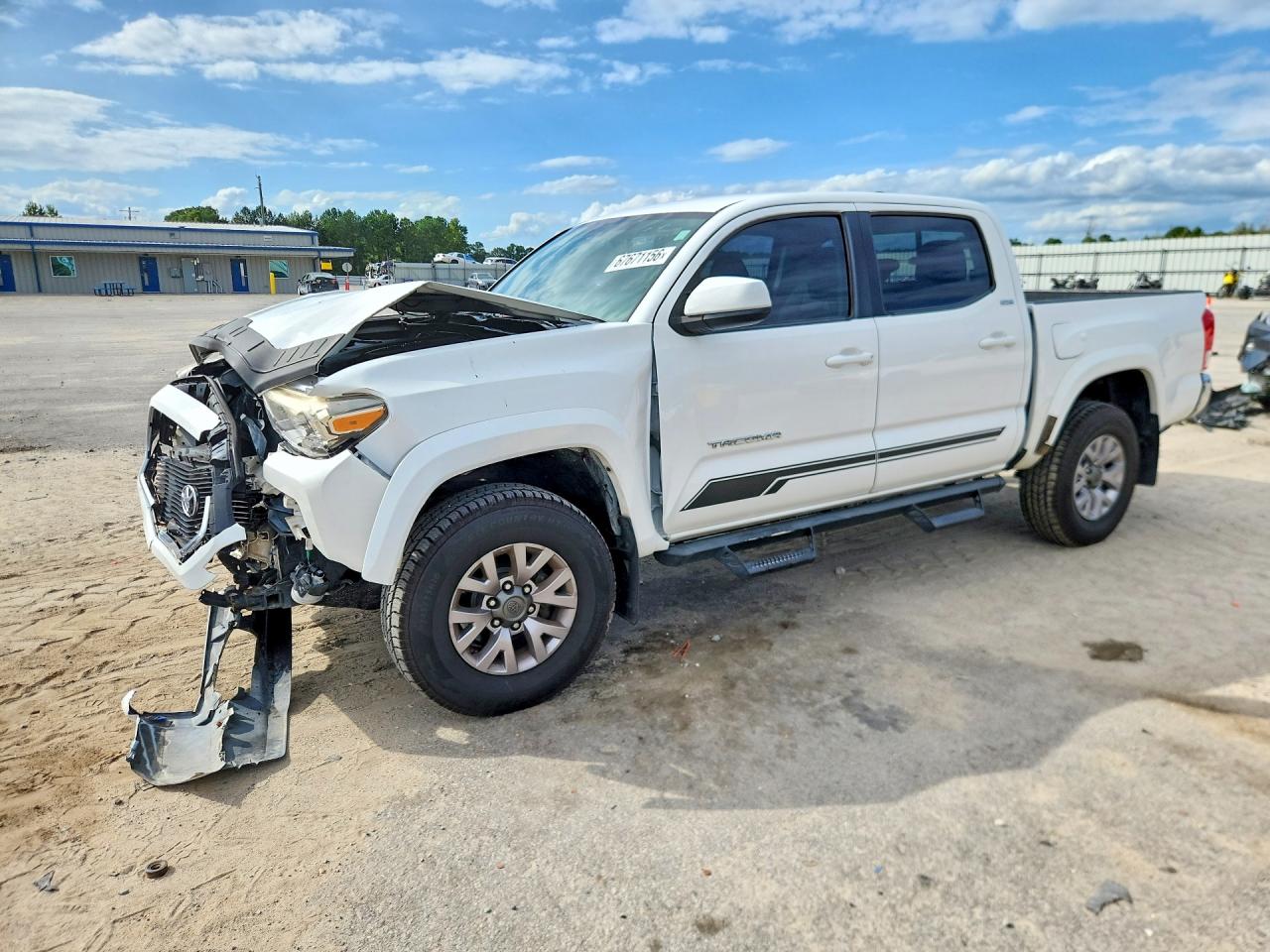 2017 TOYOTA TACOMA