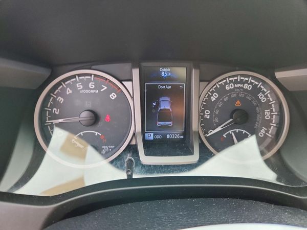 2017 TOYOTA TACOMA