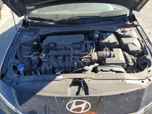 2024 HYUNDAI ELANTRA SEL — Engine bay