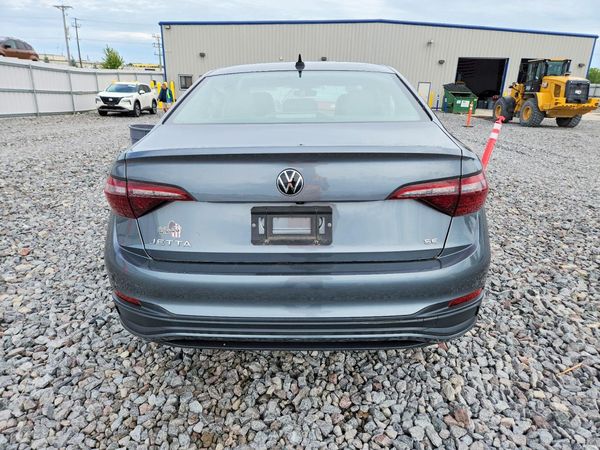 2023 VOLKSWAGEN JETTA SE w/ Sunroof