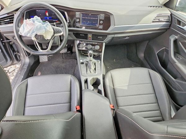 2023 VOLKSWAGEN JETTA SE w/ Sunroof