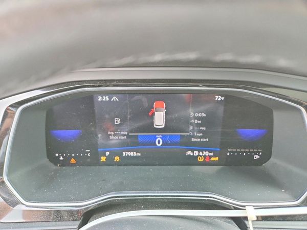 2023 VOLKSWAGEN JETTA SE w/ Sunroof