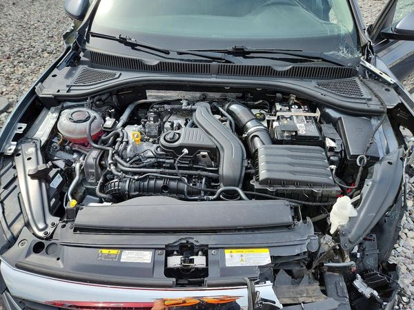 2023 VOLKSWAGEN JETTA SE w/ Sunroof
