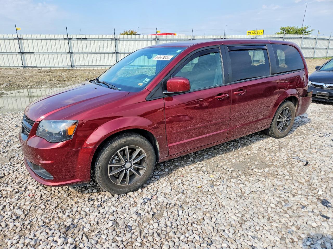 2017 DODGE GRAND CARAVAN — Front 3/4
