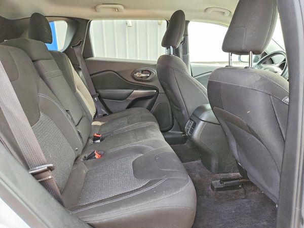 2019 JEEP CHEROKEE Sport