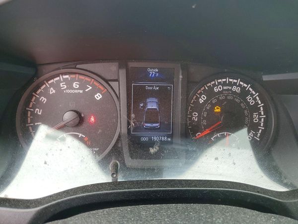 2019 TOYOTA TACOMA SR5
