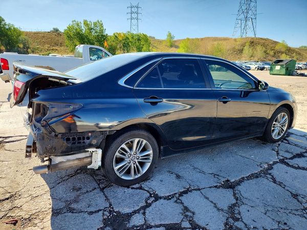 2016 TOYOTA CAMRY