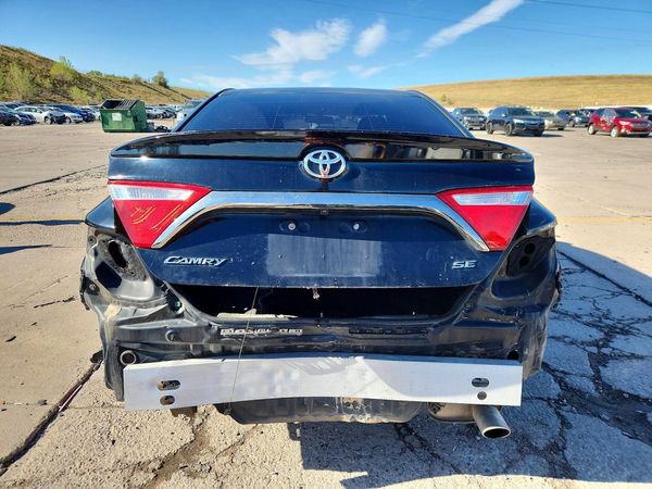 2016 TOYOTA CAMRY