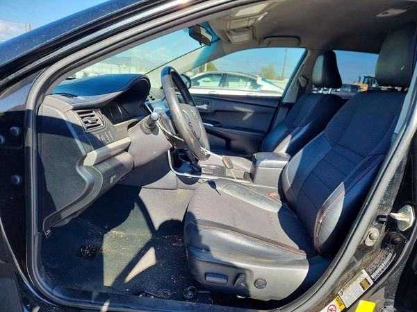 2016 TOYOTA CAMRY