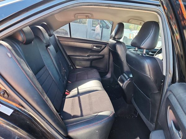 2016 TOYOTA CAMRY