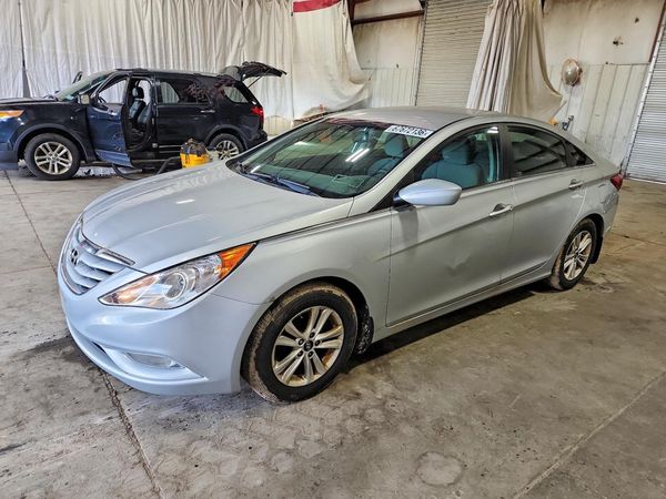 2013 HYUNDAI SONATA GLS/ GLS Popular