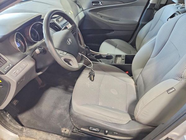 2013 HYUNDAI SONATA GLS/ GLS Popular