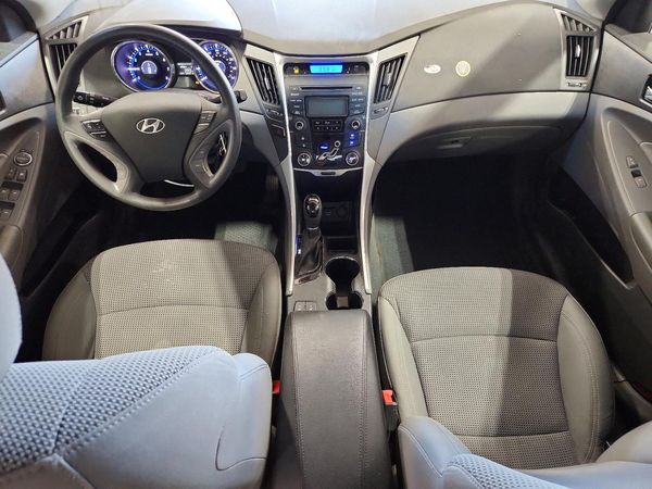 2013 HYUNDAI SONATA GLS/ GLS Popular