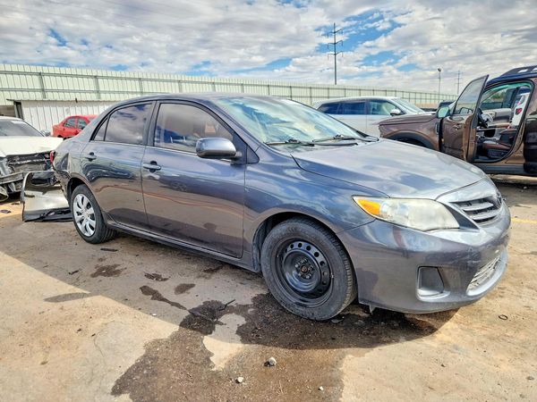 2013 TOYOTA COROLLA