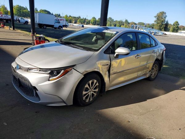 2020 TOYOTA COROLLA LE — Front 3/4