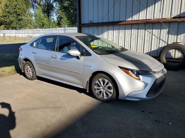 2020 TOYOTA COROLLA LE — Passenger 3/4