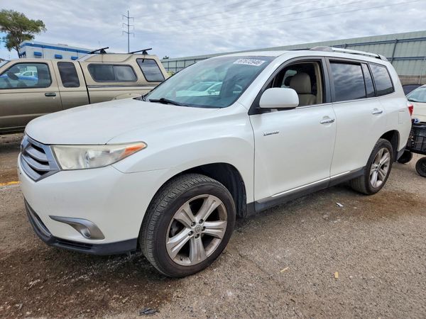 2013 TOYOTA HIGHLANDER Base/Hybrid — Front 3/4