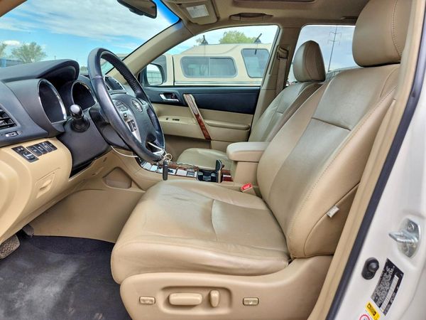 2013 TOYOTA HIGHLANDER Base/Hybrid — DENT