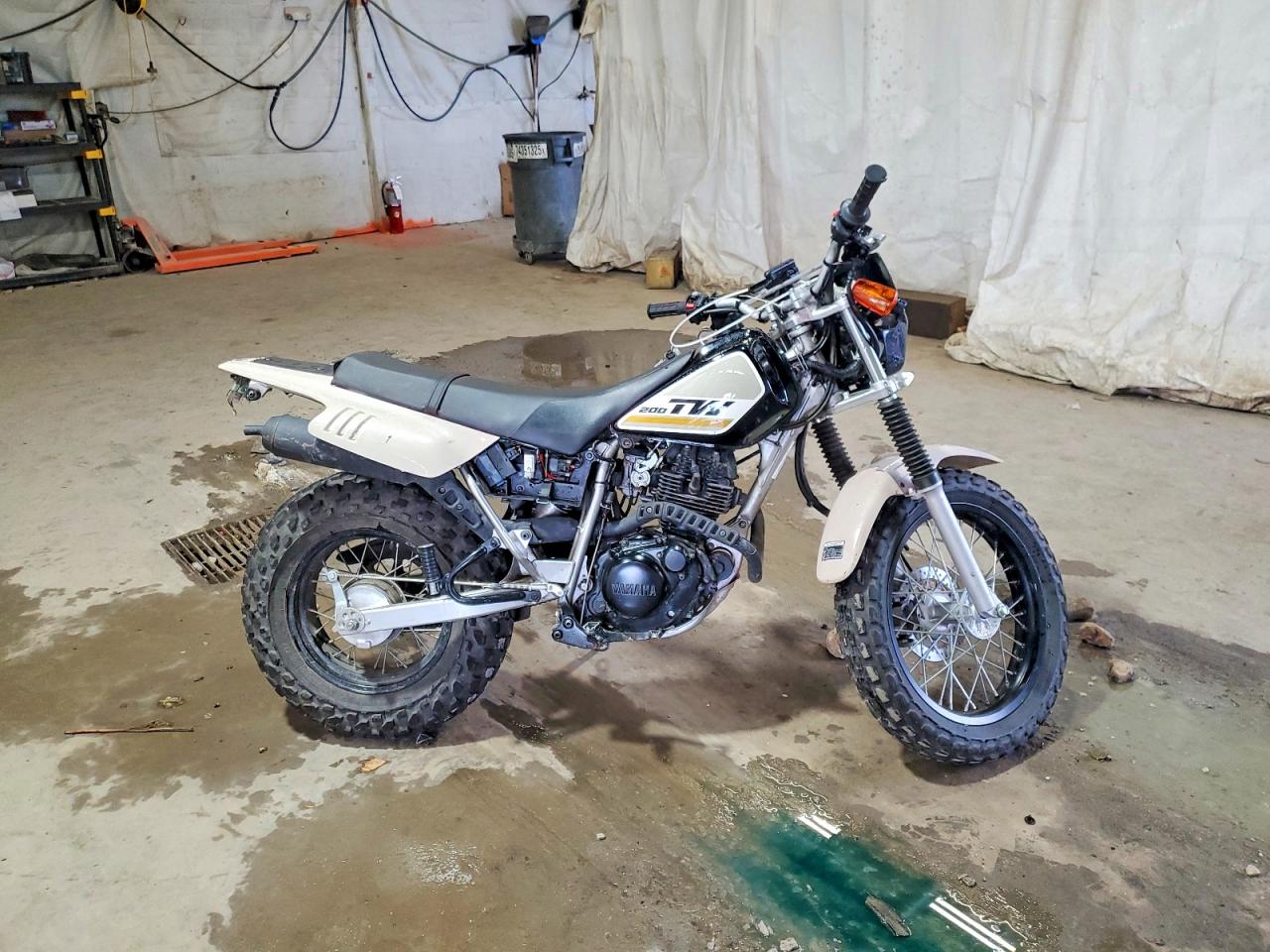 2020 YAMAHA TW200