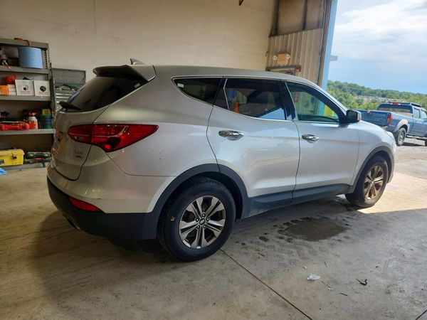 2016 HYUNDAI SANTA FE Base