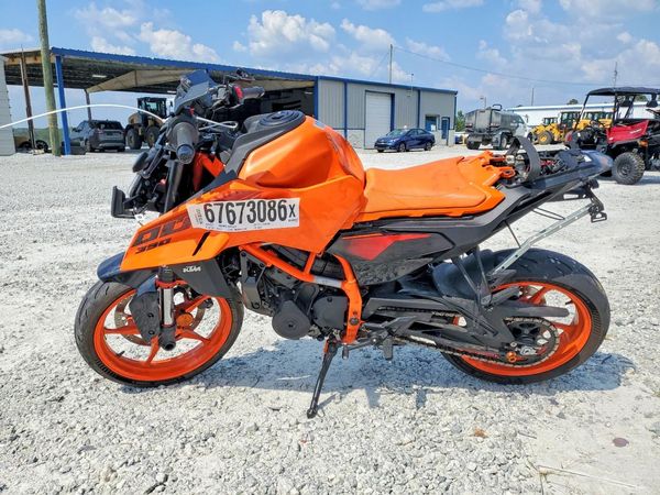 2024 KTM 390