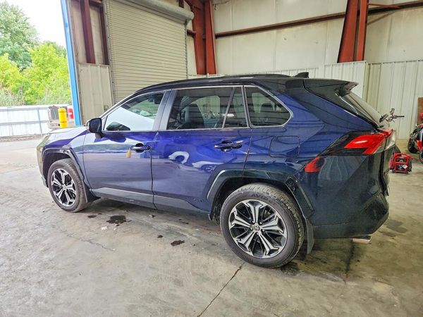 2025 TOYOTA RAV4 XSE Premium