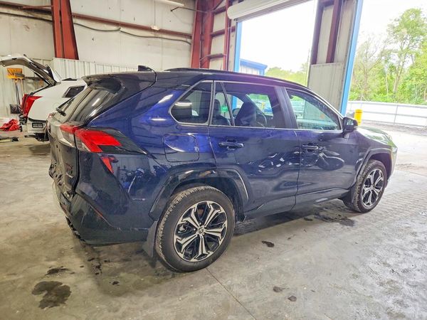 2025 TOYOTA RAV4 XSE Premium