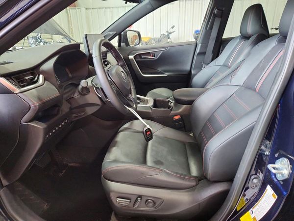 2025 TOYOTA RAV4 XSE Premium