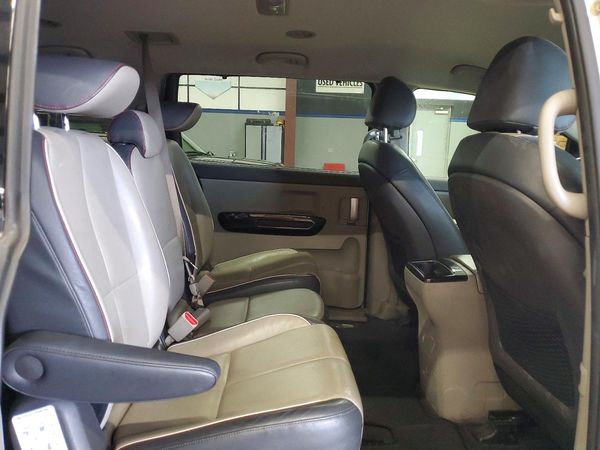2015 KIA SEDONA GLS - Middle level