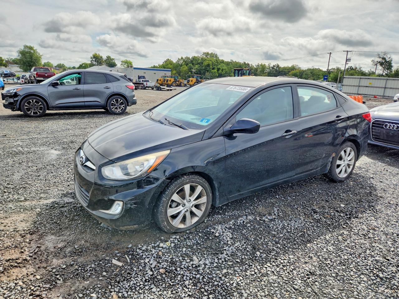 2013 HYUNDAI ACCENT GLS Premium/ SE