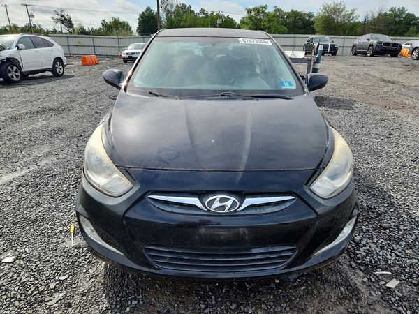 2013 HYUNDAI ACCENT GLS Premium/ SE
